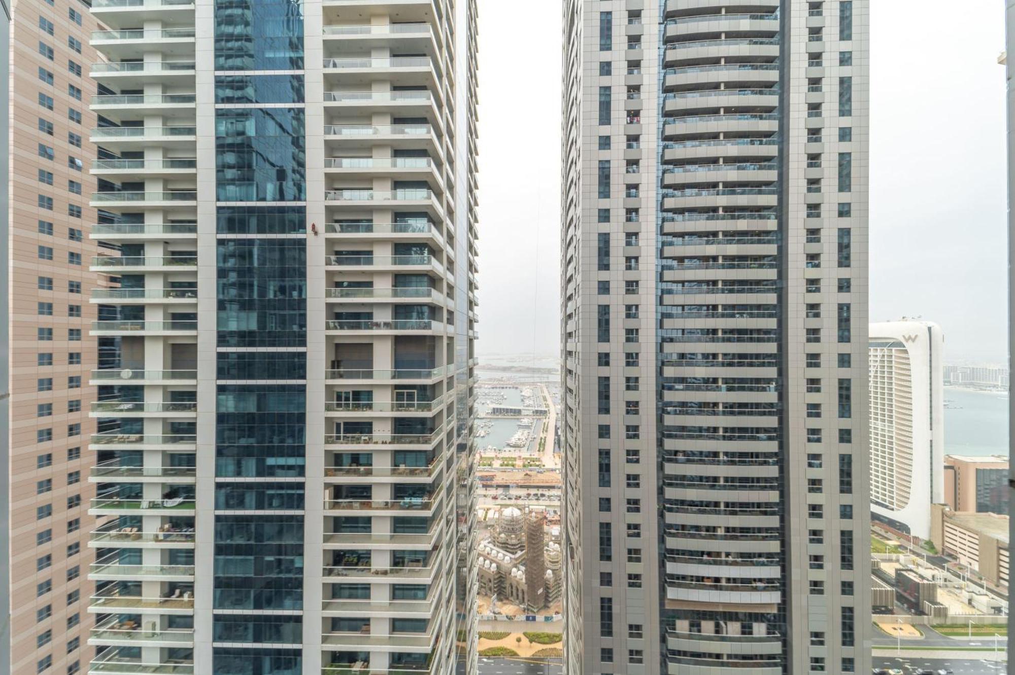 Frank Porter - Torch Tower Dubaj Kültér fotó